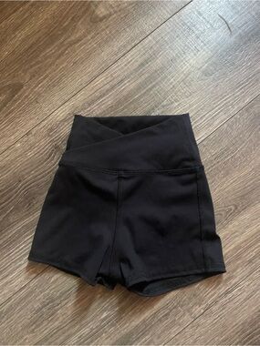 Tiger Friday CM hot cross shorts